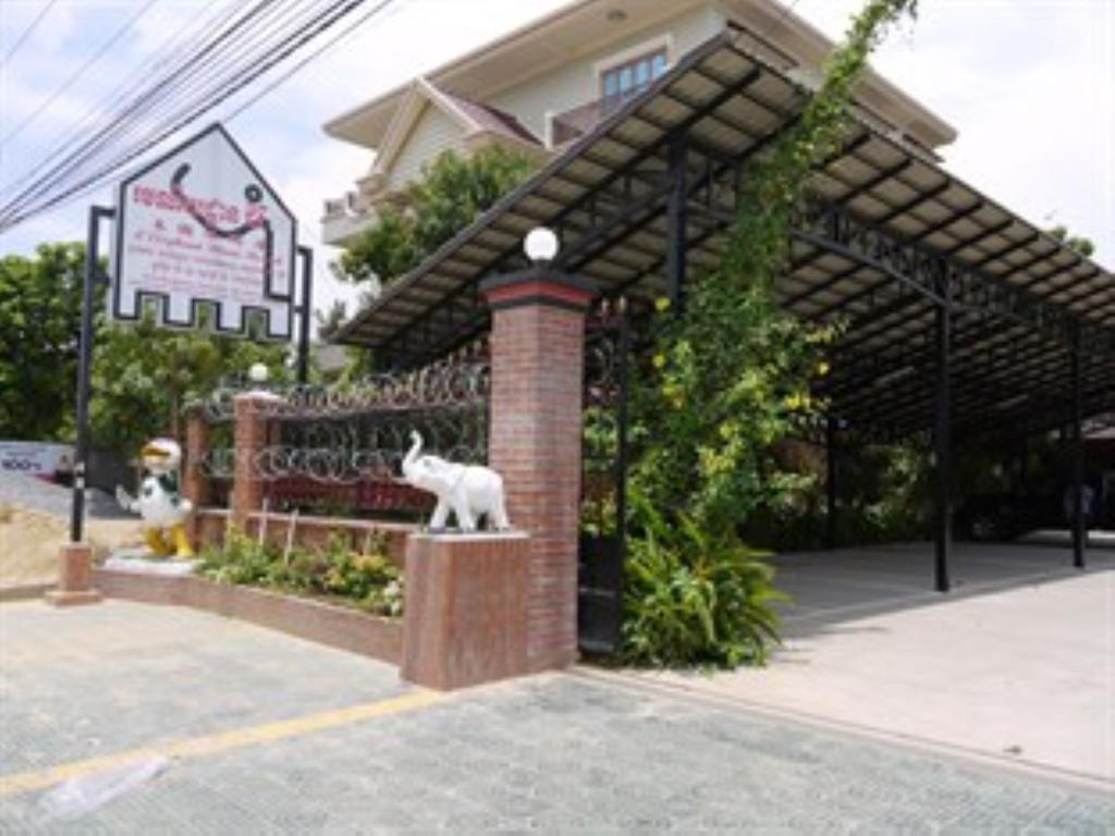 Elephant Blanc Phnom Penh Exterior photo