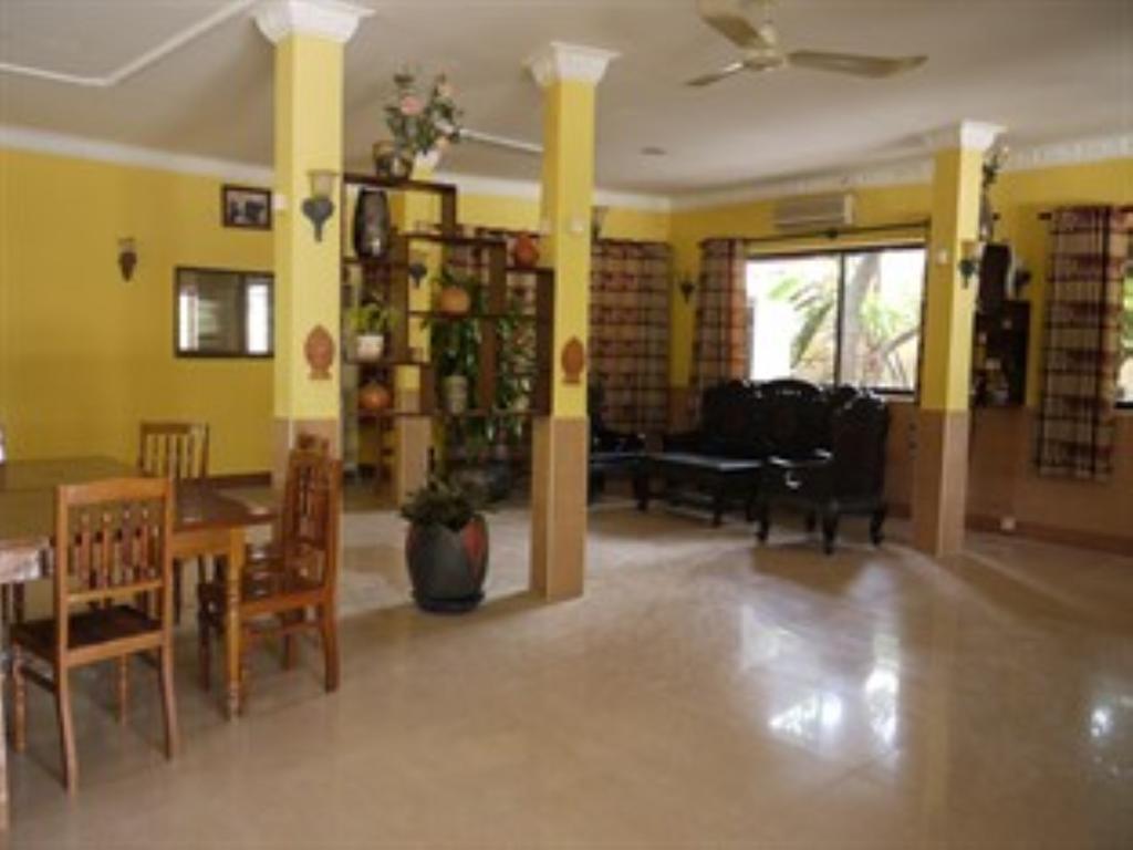 Elephant Blanc Phnom Penh Exterior photo