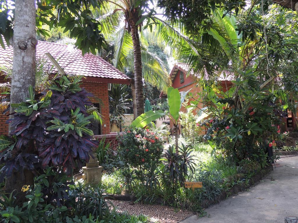 Elephant Blanc Phnom Penh Exterior photo