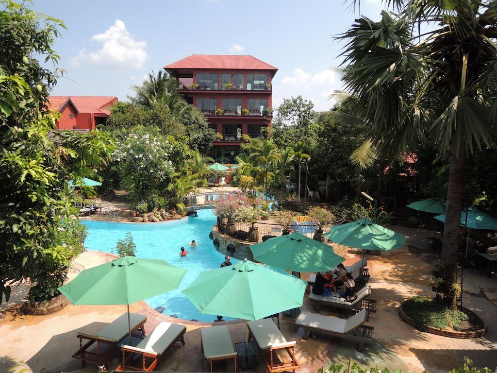 Elephant Blanc Phnom Penh Exterior photo