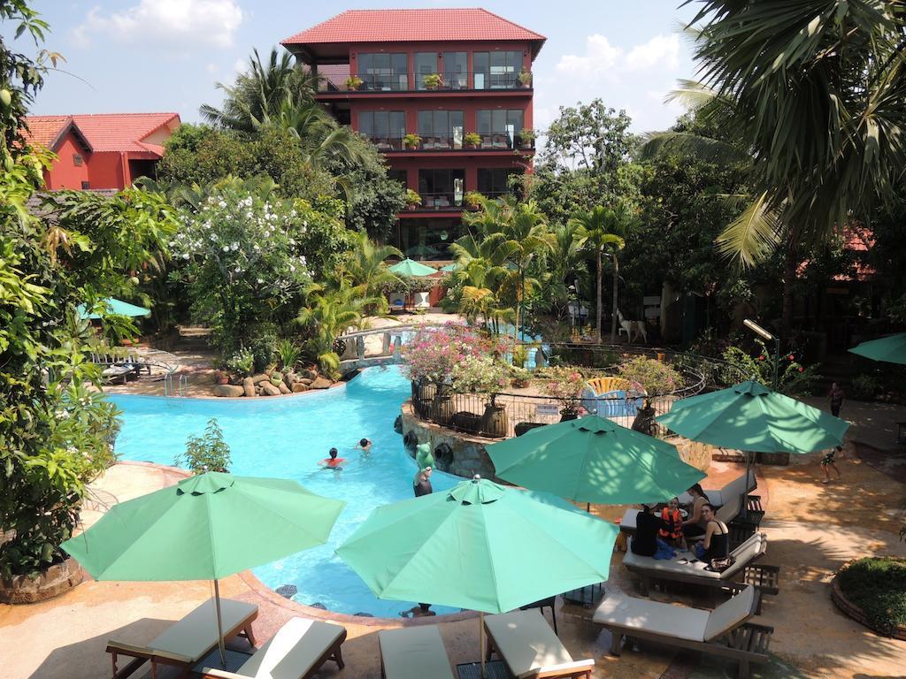 Elephant Blanc Phnom Penh Exterior photo