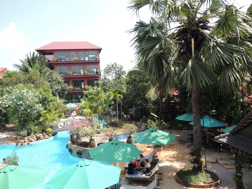 Elephant Blanc Phnom Penh Exterior photo