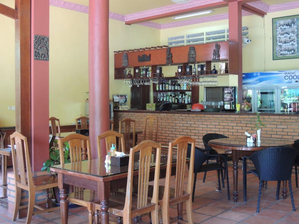 Elephant Blanc Phnom Penh Exterior photo
